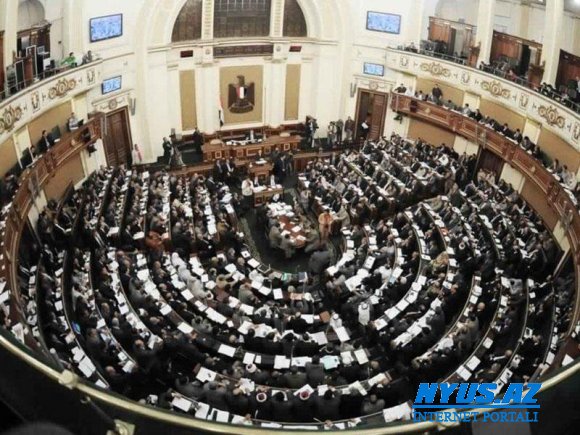 Misir parlamenti prezidentin səlahiyyət müddətinin artırılmasının leyhinə səs verib