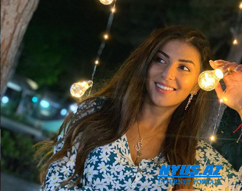 Azərbaycanlı aktrisa restorana gecə geyimində getdi - FOTOsunu paylaşdı