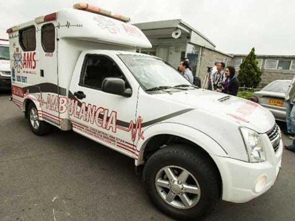 Kolumbiyada minik avtomobili qatarla toqquşdu: ölənlər var