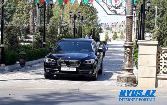 İcra başçısı parkla dayanacağı səhv saldı - FOTO