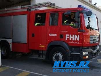 Bakıda yaşayış binasında baş verən yanğın söndürülüb - YENİLƏNİB