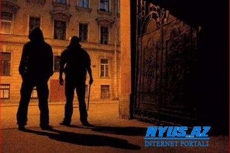 Bakıda yeniyetmə məktəbin həyətində döyülüb