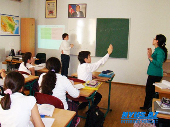 Məktəblərin rus bölmələrinə maraq niyə artır?