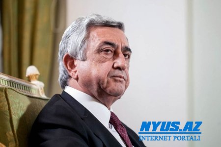 Ermənistan prezidenti üç müşavirini işdən çıxarıb