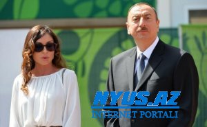 İlham Əliyevlə xanımı turizm və səyahətlər sərgisində
