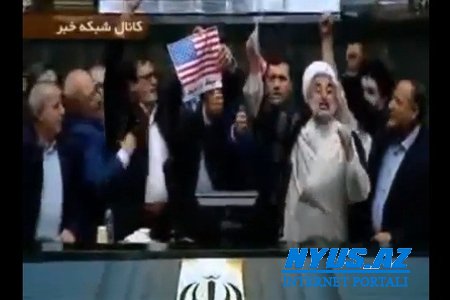 İran parlamentində ABŞ bayrağı yandırılıb - VİDEO