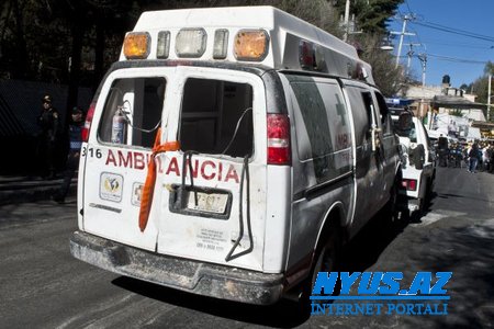 Meksikada sərnişin avtobusu qəzaya uğrayıb, ölənlər və yaralananlar var