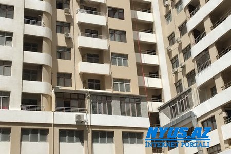 Bakıda yaşayış binasında yanğın zamanı 7 nəfər xilas, 25 nəfər təxliyə olunub