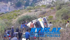 Ekvadorda zəvvarları daşıyan avtobus aşıb, 10 nəfər ölüb