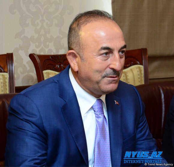 Çavuşoğlu Qətər XİN rəhbəri ilə telefon danışığı keçirib