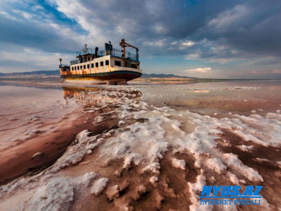 Urmiya gölünün fotosu İLİN ƏN YAXŞI FOTOSU SEÇİLDİ