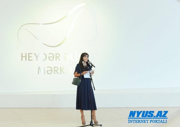 Leyla Əliyeva Heydər Əliyev Mərkəzində Nəsimi - şeir, sənət və mənəviyyat Festivalı çərçivəsində sərgilərin açılışında iştirak edib - FOTO