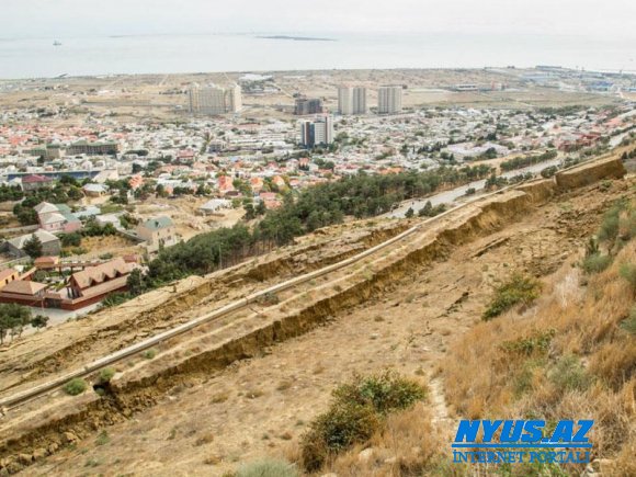 Badamdardakı sürüşmə sahəsində yeni çatlar yaranıb