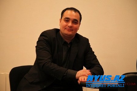 Politoloq: “Bütün dünya ABŞ-a bu və ya digər yollarla xərac ödəyir”