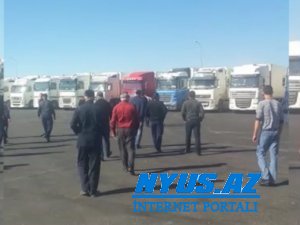 Azərbaycandan gedən yük maşınları Rusiyaya buraxılmadı