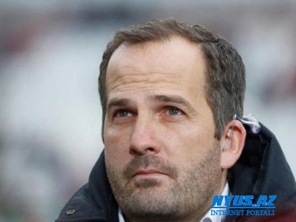 Bundesliqa klubu baş məşqçisini qovdu