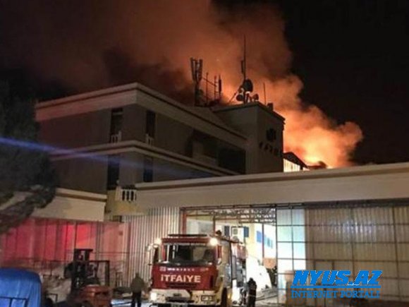 Türkiyədə tekstil fabriki yanır