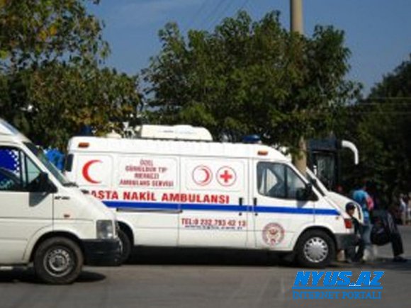 Türkiyədə miqrantları daşıyan ağır tonnajlı yük maşını aşıb