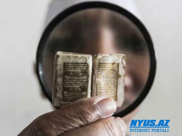 Dünyanın ən kiçik Quran kitabı bu ölkədədir - FOTO