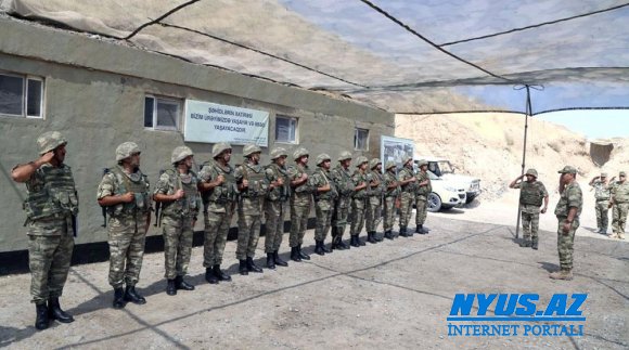 Müdafiə naziri düşmənlə təmas xəttindəki vəziyyəti qiymətləndirib