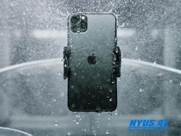 iPhone 11 ilə iPhone 11 Pro'nun suya dözümlülükləri yoxlanılıb - VİDEO
