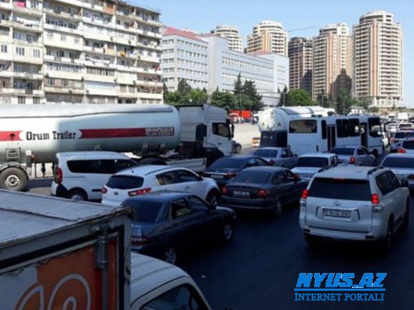 "Şamaxinka"nın tıxac dərdi - Günah kimdədir? - FOTO