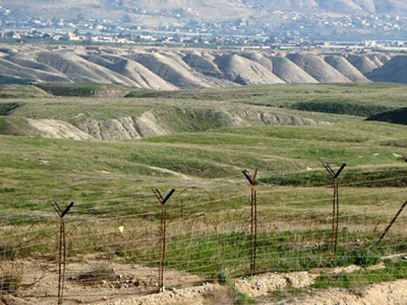 Şəmkirdə itlər sərhəd naryadına hücum etdi, yaralanan var