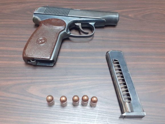 Polis Gəncədə əməliyyat keçirdi: keçmiş məhkum silahla saxlanıldı - FOTO