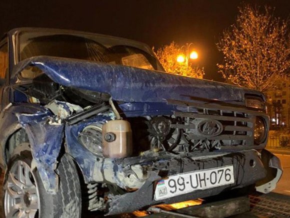 Bakıda iki avtomobil toqquşub