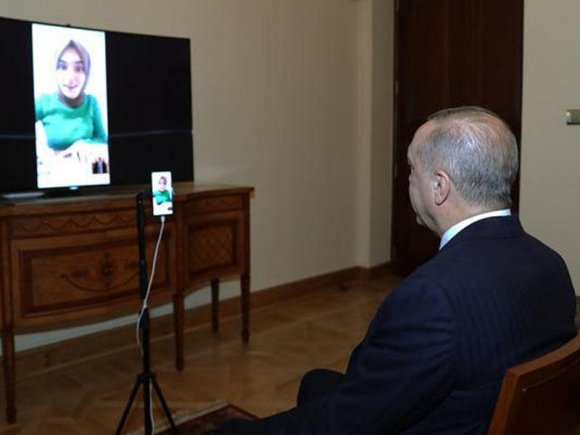 Ərdoğan verilişdəki lal qızı Ankaraya dəvət etdi - VİDEO