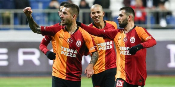 "Qalatasaray" səfərdə "Kasımpaşa"nın qapısından üç cavabsız qol keçirib