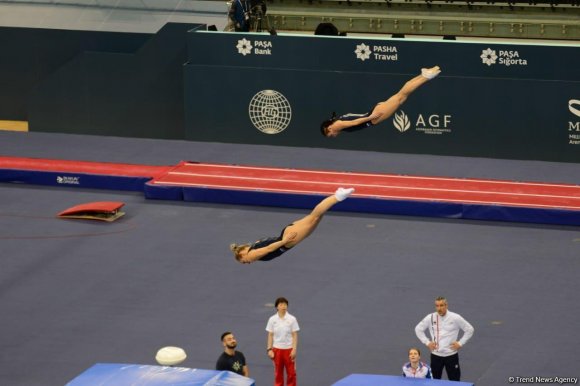 Bakıda sinxron cütlər arasında batut gimnastikası üzrə yarışlarda finalçılar müəyyənləşib