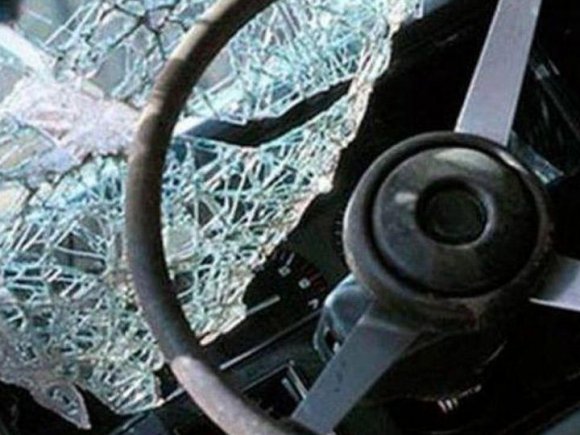 Bakıda avtobus yük maşını ilə toqquşdu: yaralı var