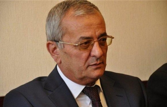 İsgəndər Həmidov vəfat edib
