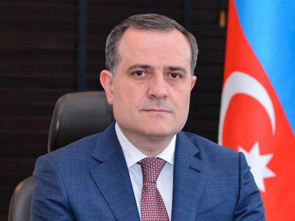 Müəllimlərin əməkhaqqısı ilə bağlı nazirdən AÇIQLAMA