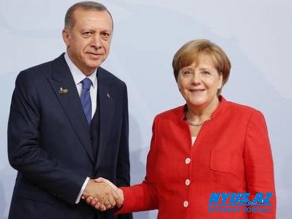 Ərdoğan və Merkel Liviya və Suriyanı müzakirə ediblər