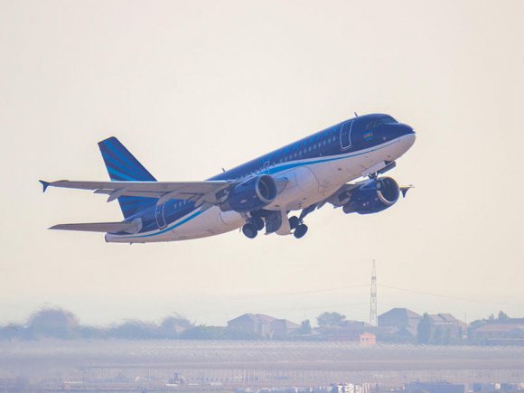 AZAL Berlinə xüsusi reyslər həyata keçirəcək