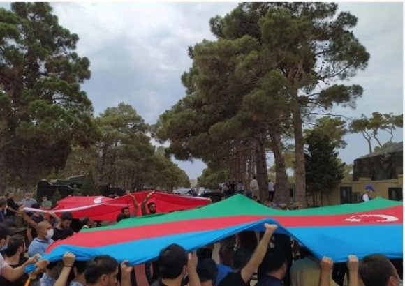 General Polad Həşimov və polkovnik İlqar Mirzəyev II Fəxri Xiyabanda dəfn olundular
