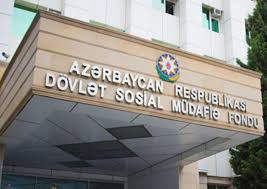 Bir nazirlik kəndini işğaldan azad edir... sevindirir, digər nazirlik isə... - GİLEY