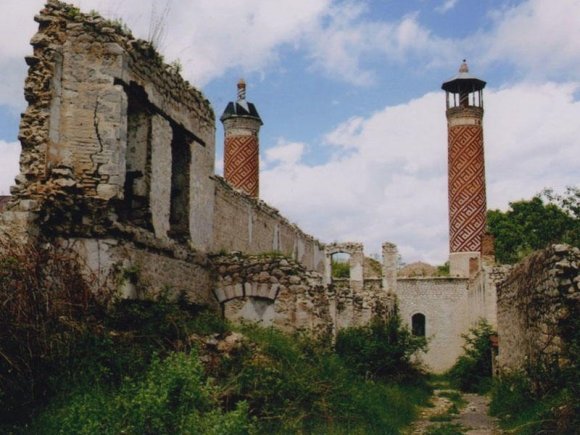 Dağlıq Qarabağda tarixi abidələrin dağıdılması bu ərazilərdə azərbaycanlıların mədəni kimliyinin itirilməsi məqsədi güdür - Anar Kərimov