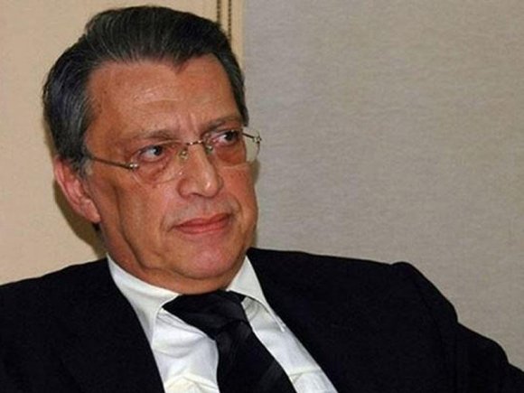 Mesut Yılmaz vəfat etdi