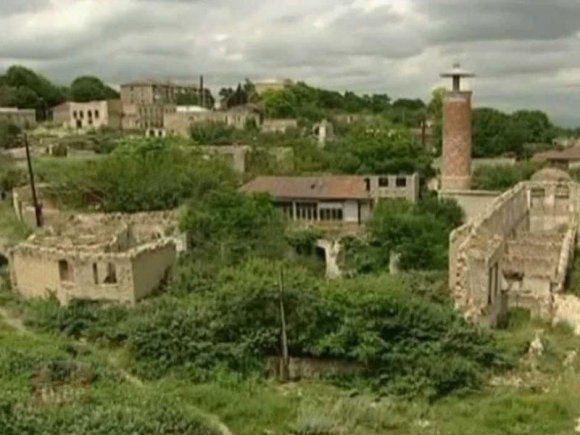 "İşğal edilmiş ərazilərimizdəki 400-dən çox tarixi abidənin yarısı erməniləşdirilib"