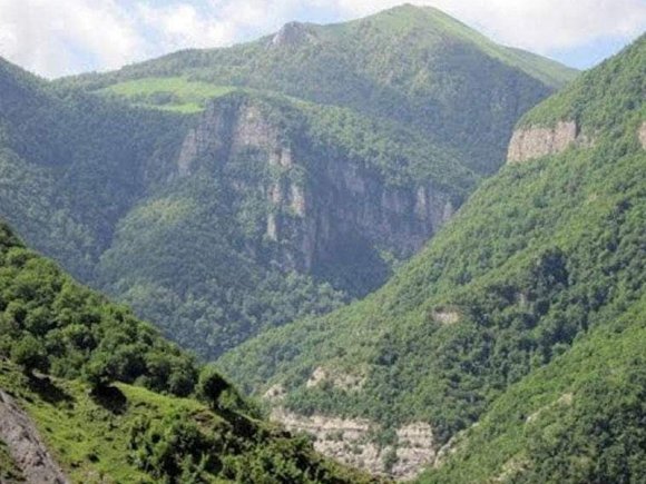 Ermənistan torpaqlarımızı işğal etməklə hansı gəlirləri əldə edib?