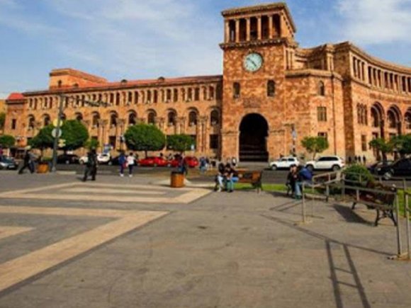 Separatçıların "hökuməti" Qarabağdan İrəvana qaçdı
