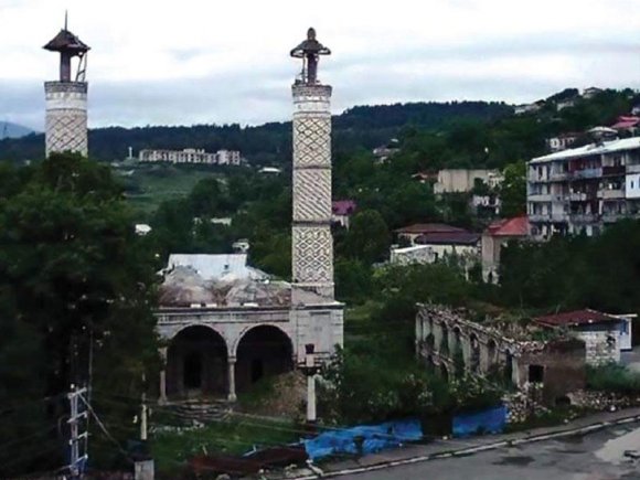 Şuşa tamamilə türk-müsəlman ruhu daşıdığı üçün erməniləşdirə bilməyiblər - Tarixçi