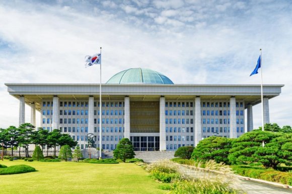 Cənubi Koreyanın hakim partiyası parlamenti paytaxtdan çıxarır