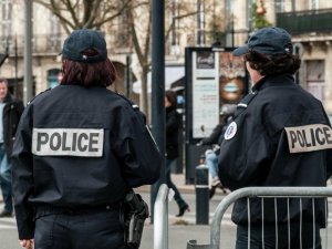 Paris yaxınlığındakı məsciddə təhqiramiz hərəkət