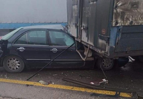 Bakı-Qazax yolu buz bağladı, zəncirvari qəza oldu