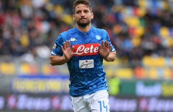 “Napoli”nin bombardiri “Çelsi”yə keçməkdən imtina edib
