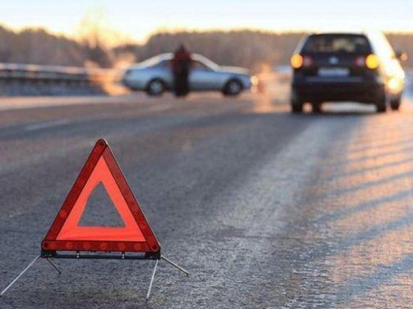 "Mercedes" "VAZ"a çırpıldı - İki ölü, bir yaralı
